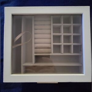 Elegant White Jewelry Organizer